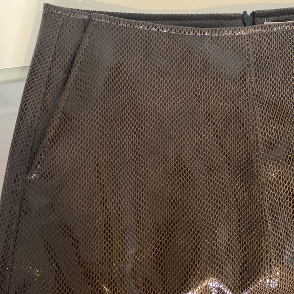 ESQUALO Olive Green/Brown Snake Skin Pattern Mini Skirt-Women’s Sz 6 - Picture 6 of 11